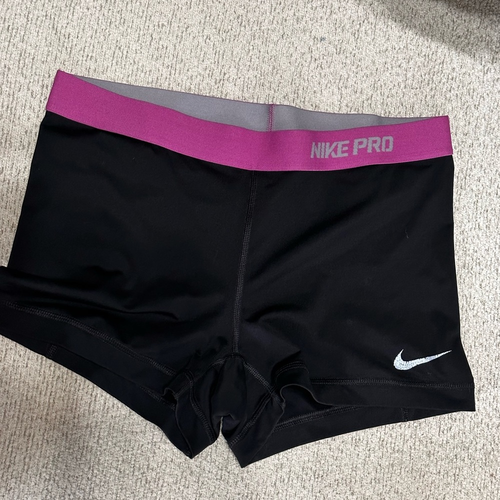 Nike pro spandex size L